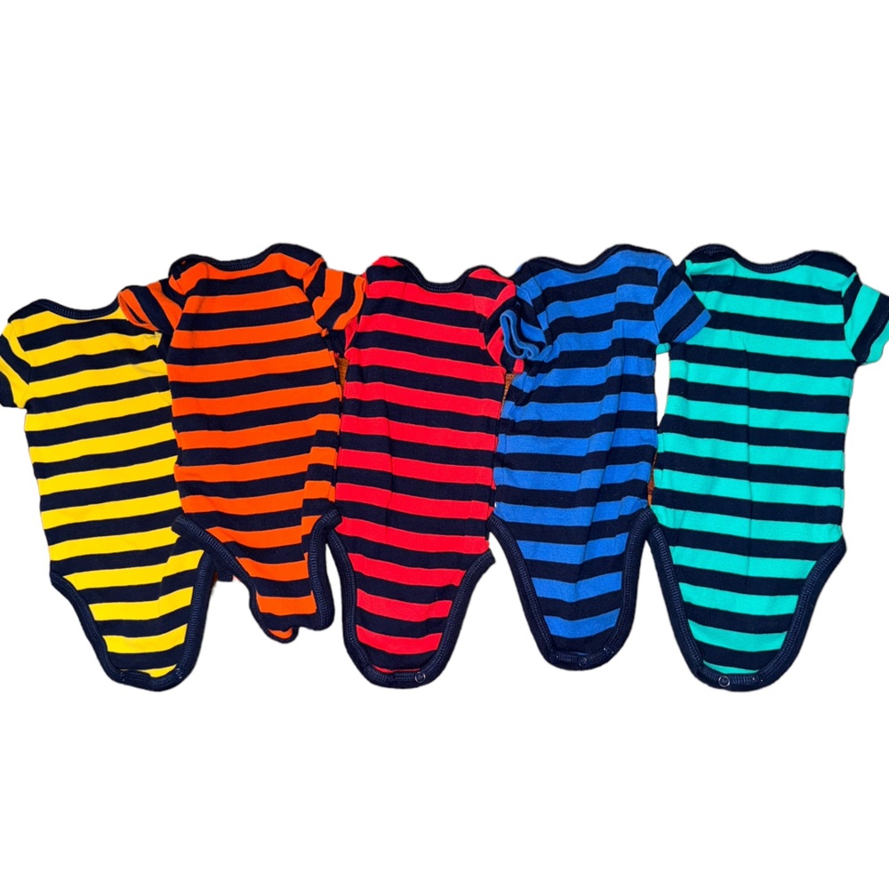 Babies’ Simple Joys Set Of 5 Gender Neutral Short Sleeved Onesies. Size Newborn. - Picture 4 of 7